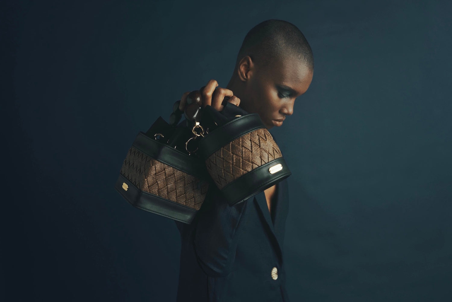 Lumetra Braided Bucket