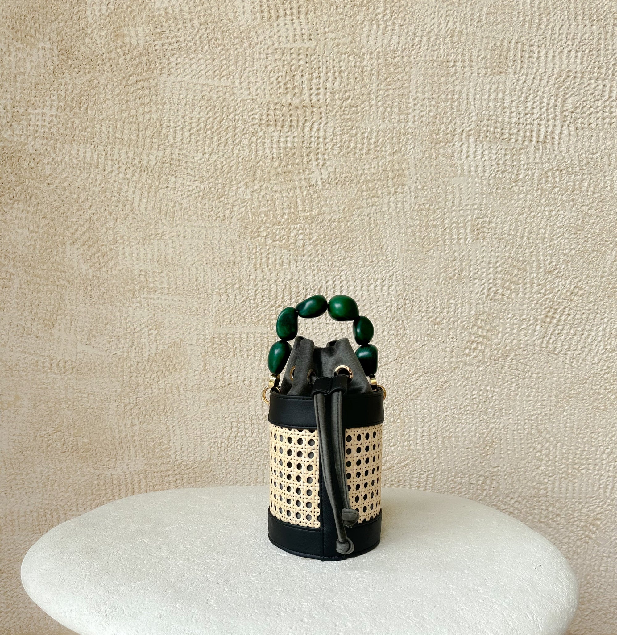 Black Minco Cactus Line with Green Tagua Handle