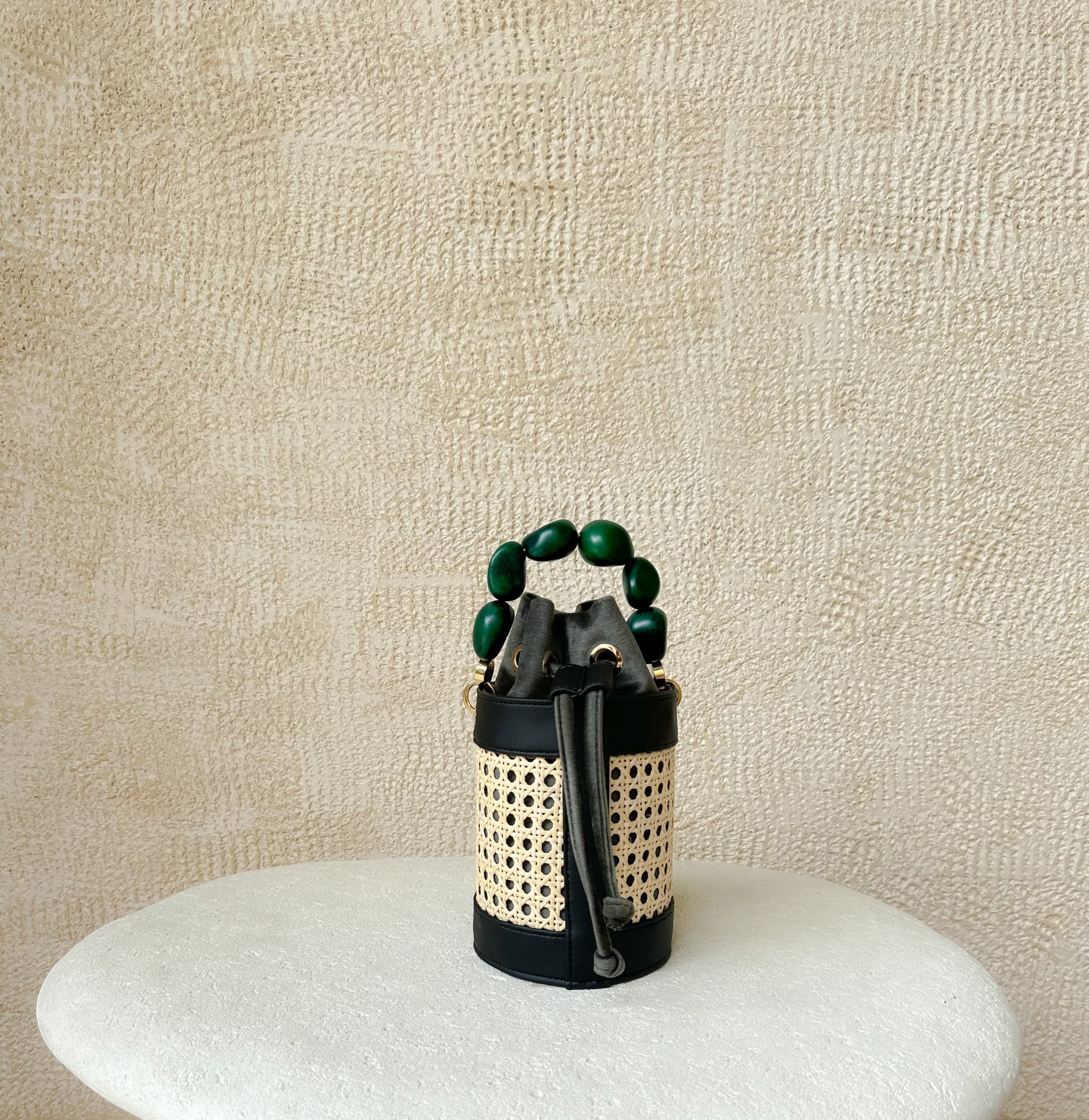 Black Minco Cactus Line with Green Tagua Handle