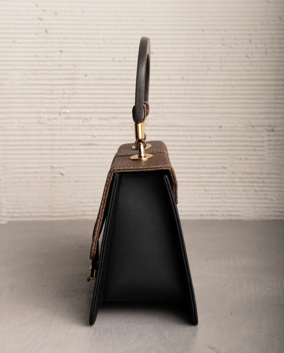 NOPCAF PURSE WITH COFFEE GRAINS WASTE HANDLE