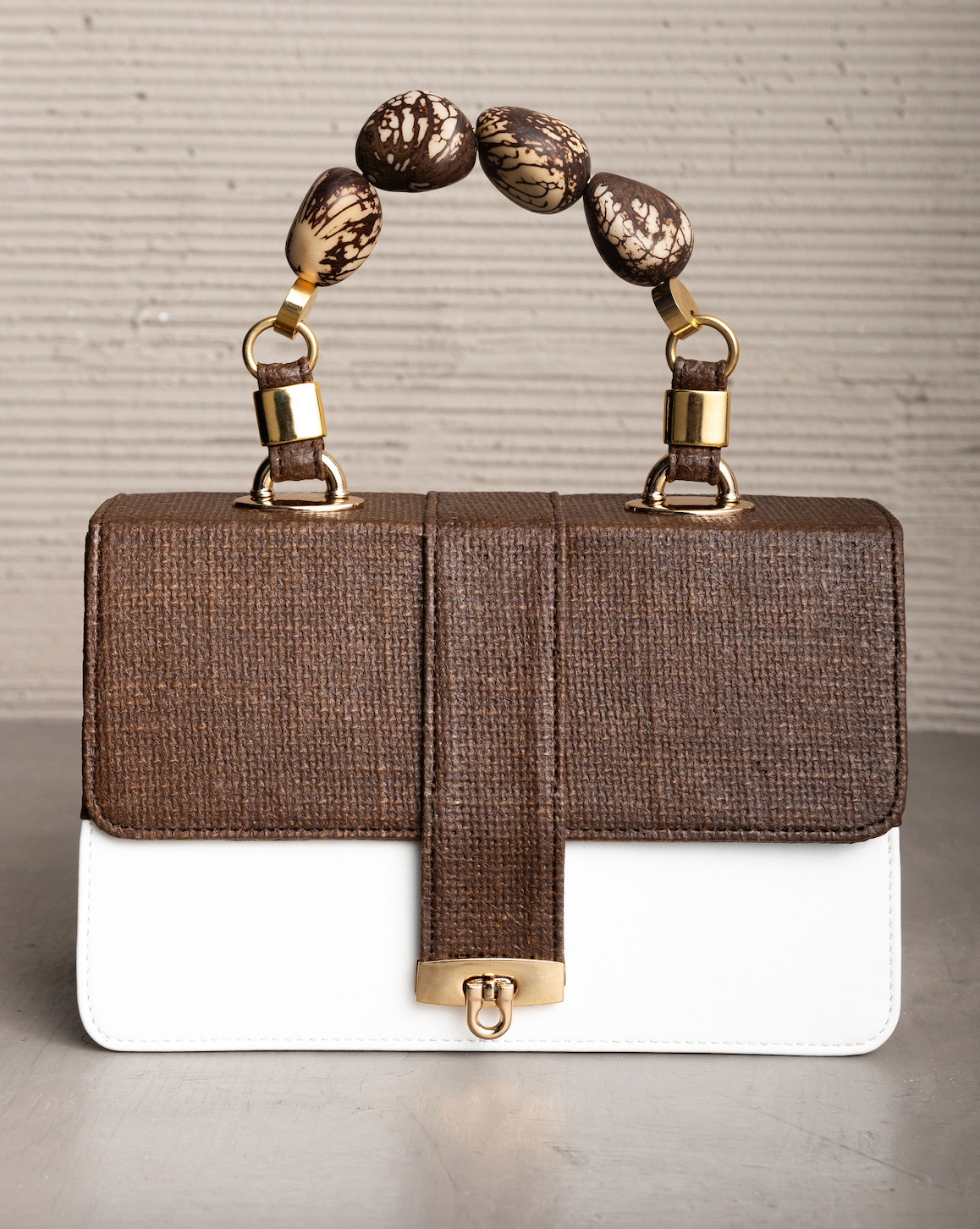 NOPCAF PURSE WITH TAGUA SEEDS HANDLE