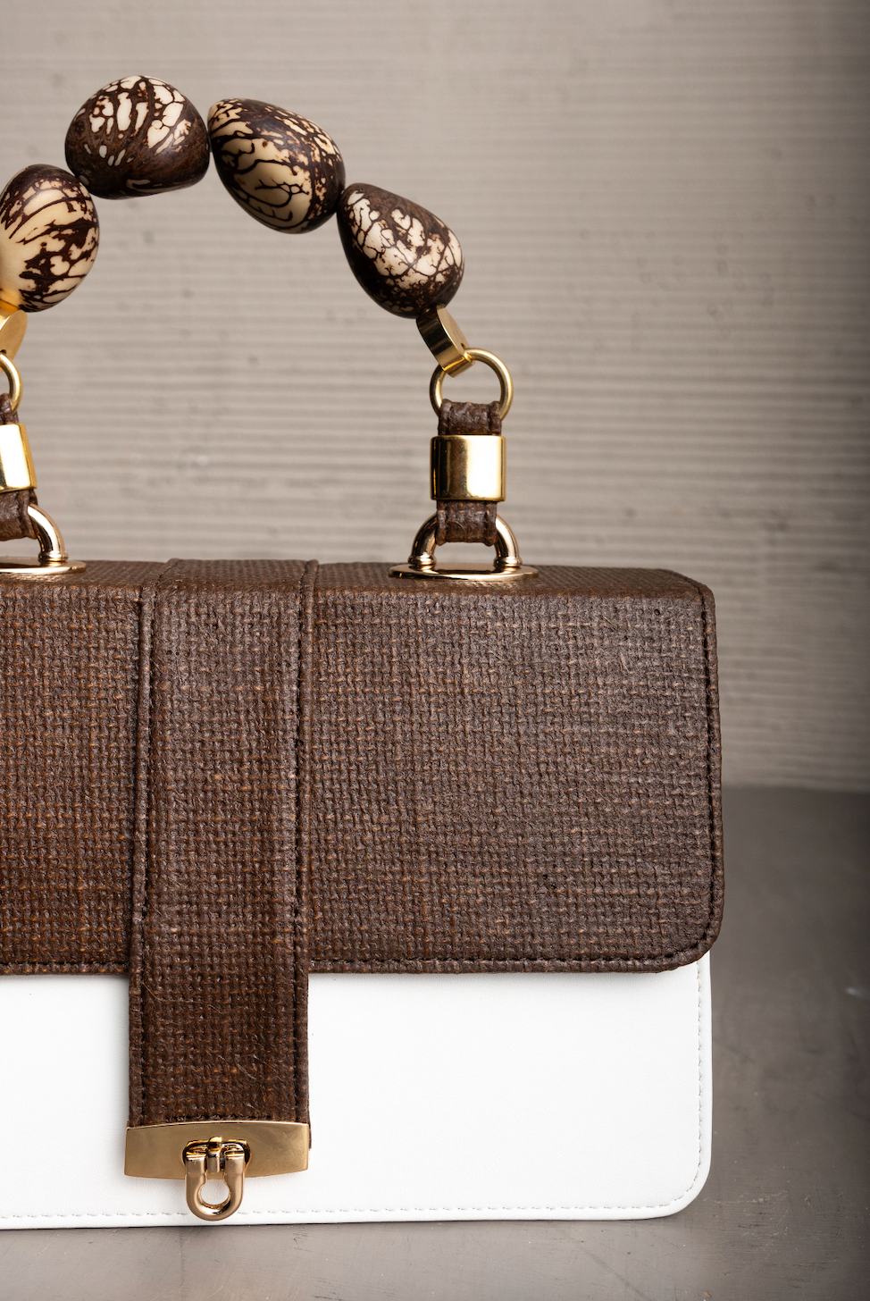 NOPCAF PURSE WITH TAGUA SEEDS HANDLE