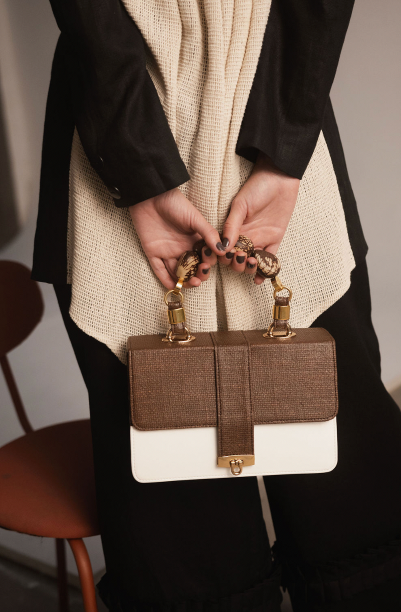 NOPCAF PURSE WITH TAGUA SEEDS HANDLE