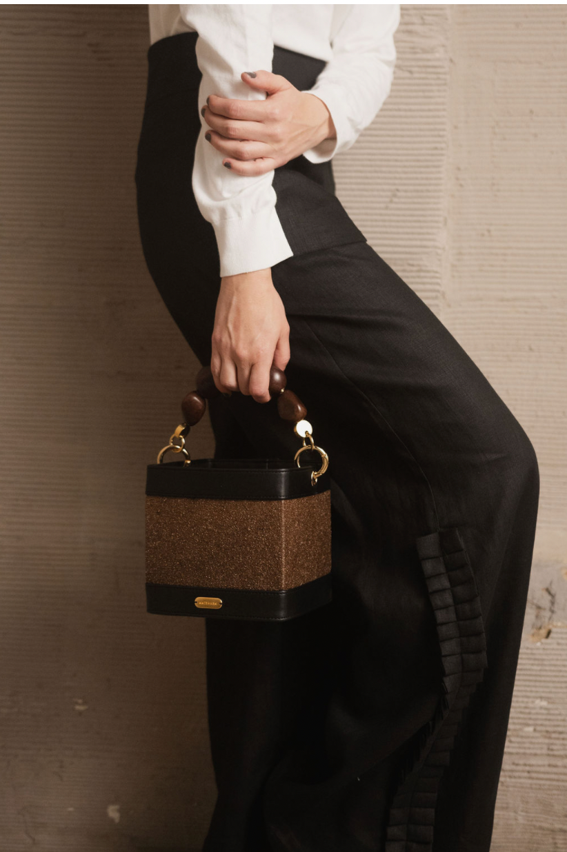 SELVIA PURSE WITH TAGUA SEEDS HANDLE