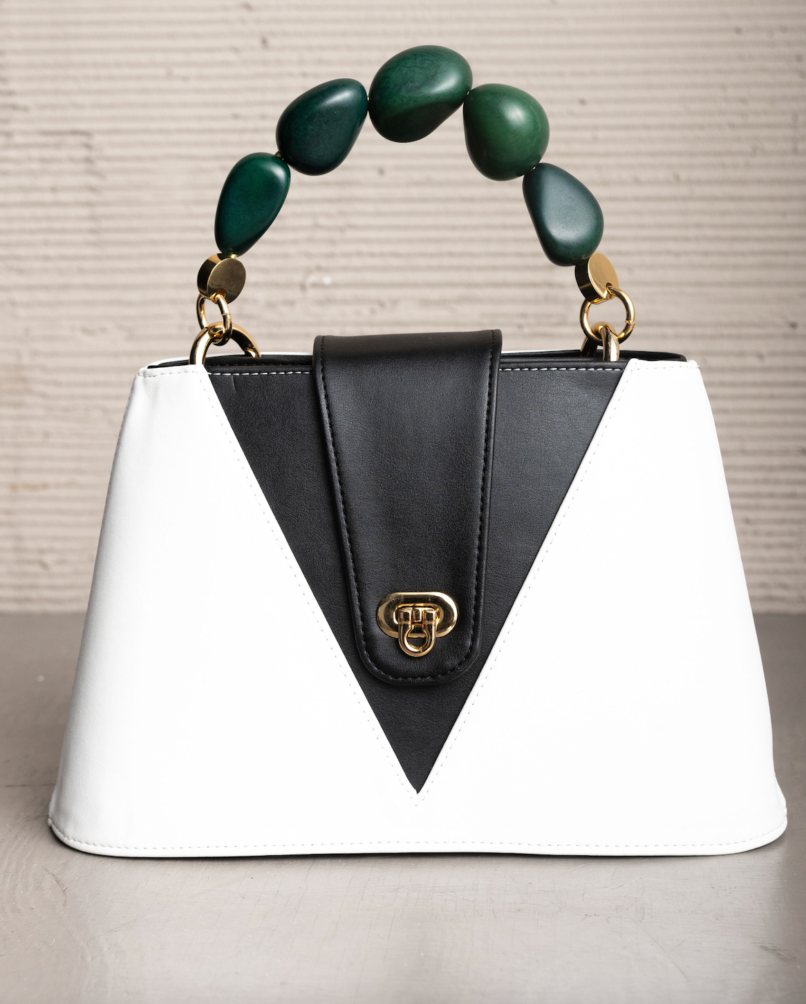 SENDA PURSE WITH TAGUA SEEDS HANDLE