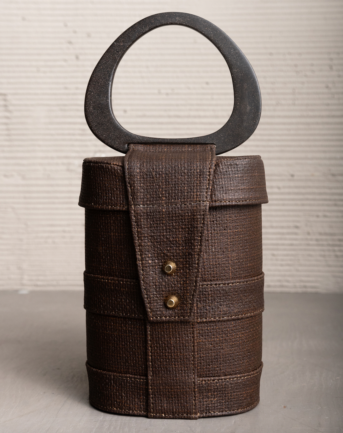 TERRACA PURSE WITH COFFEE GRAINS WASTE HANDLE