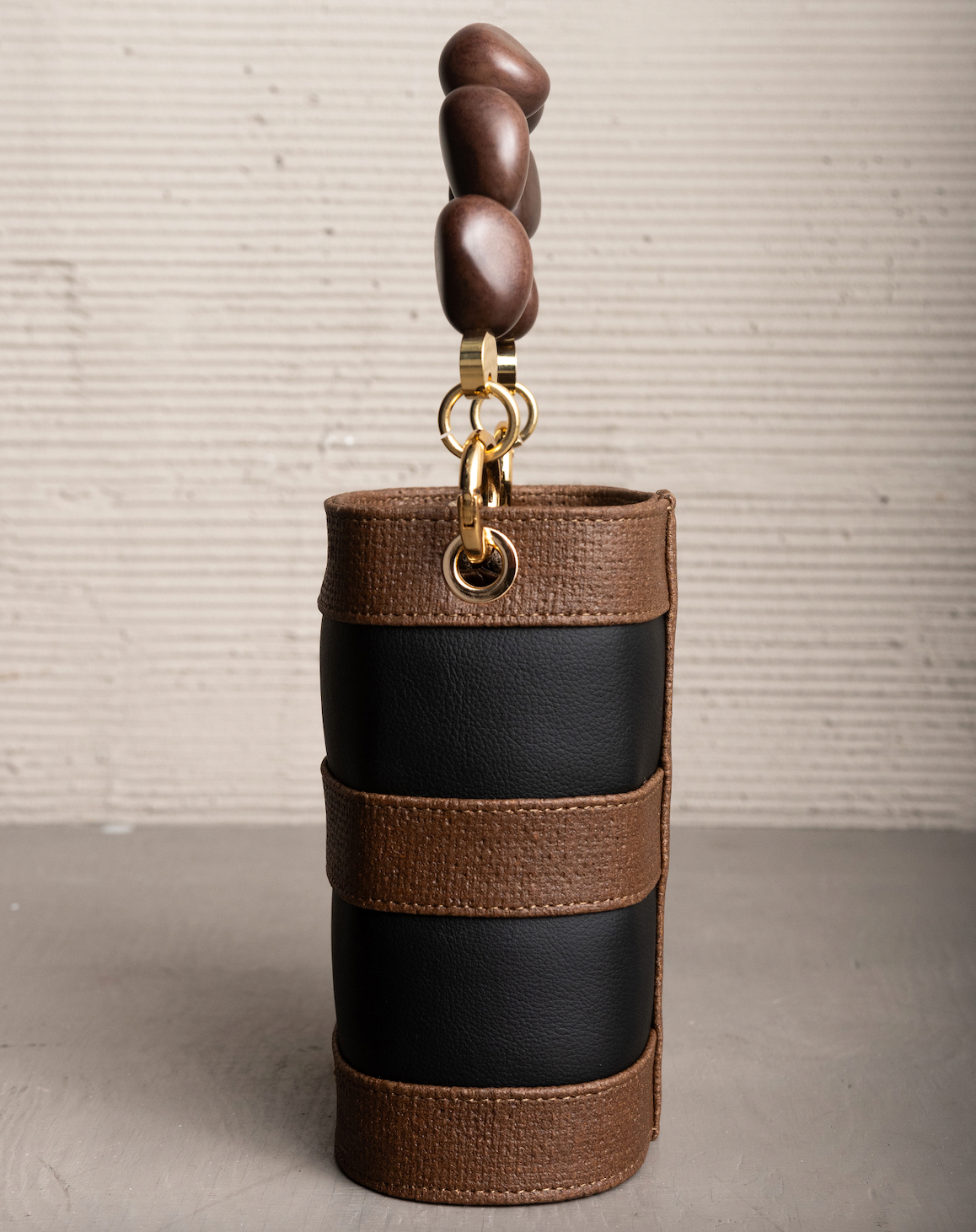 TISNA BUCKET TAGUA HANDLE