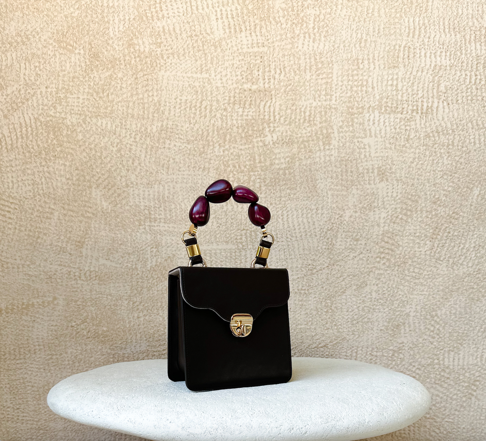Black Vitta Petals Cactus Line with Wine Tagua Handle