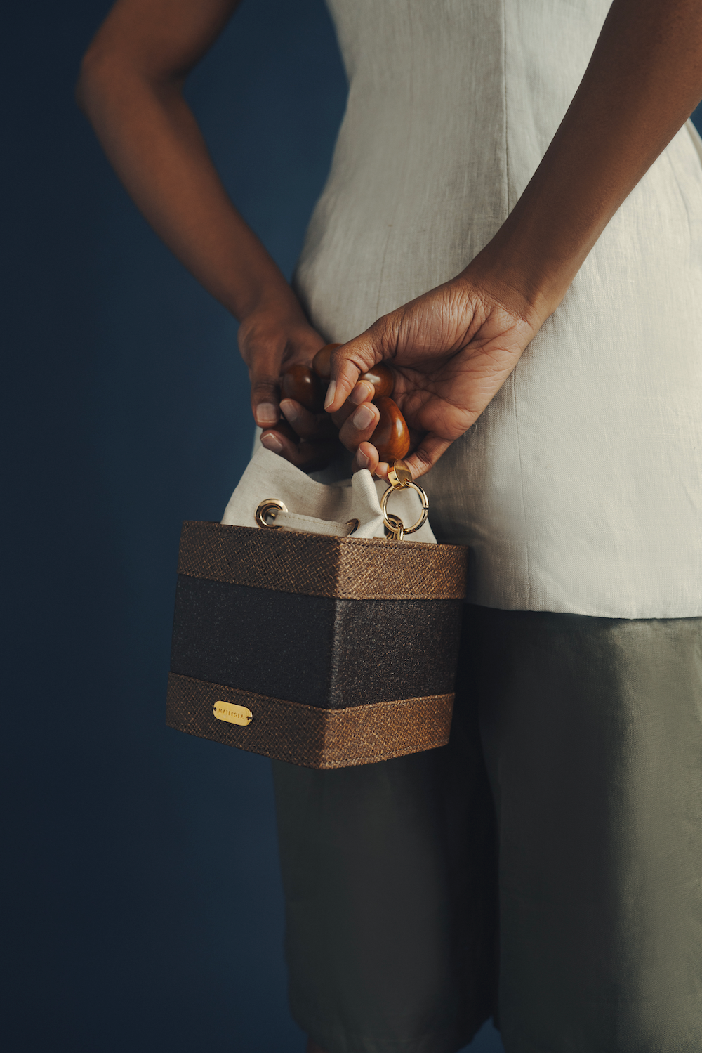 Lumetra Mader Bucket